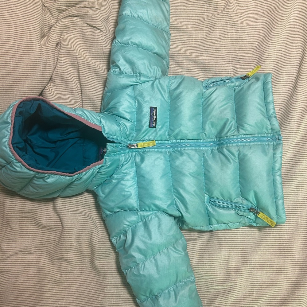 Patagonia toddler Teal Puffy Hooded Jacket Duck down fill size 2T